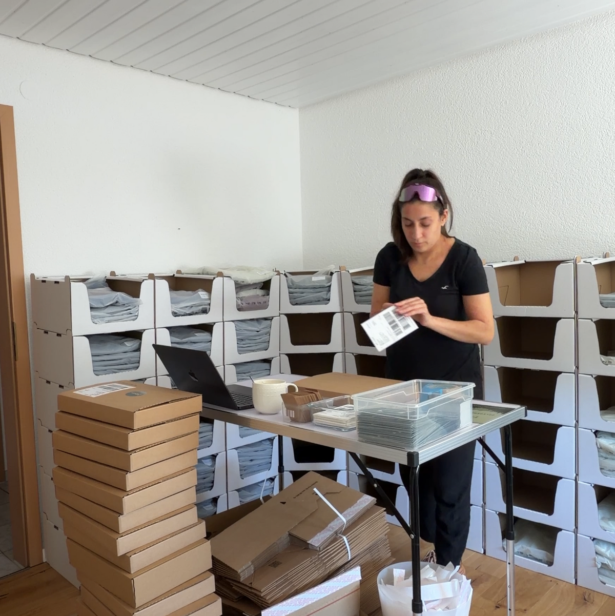 Sophia mit den Produkten von 10gram